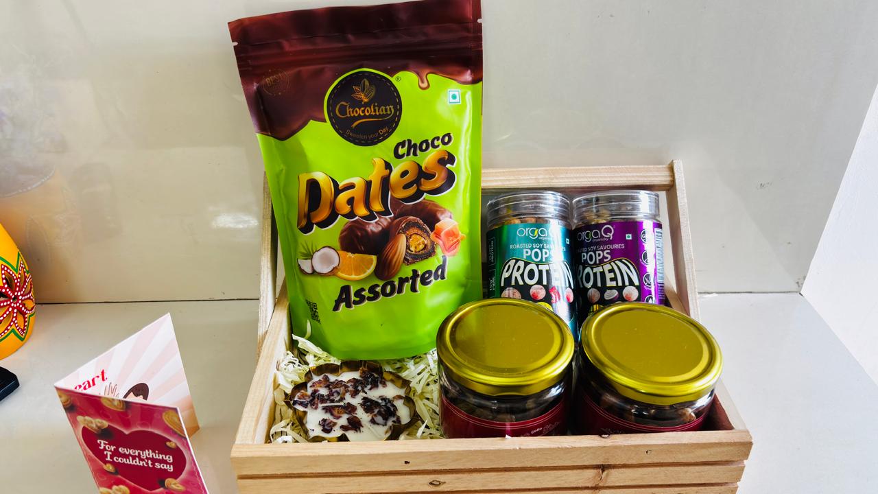 Diwali Hamper Under 1499 Option 3